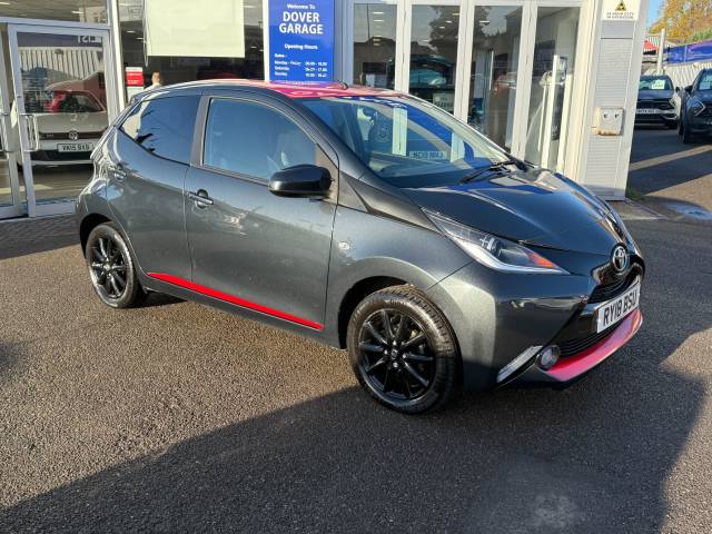 Toyota Aygo 1.0 VVT-i X-Press 5dr Nav Hatchback Petrol Grey With Red Roof + Inserts