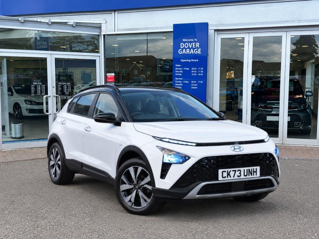 Hyundai BAYON 1.0 TGDi 48V MHEV Ultimate 5dr DCT Hatchback Petrol Atlas White with a Black Roof and Mirrors